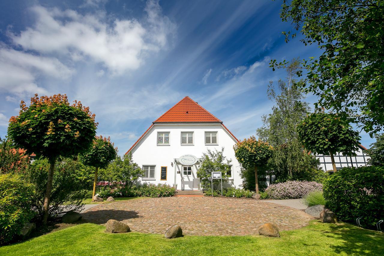 H.W.S. Hotel Der Wilde Schwan Sagard Exterior foto